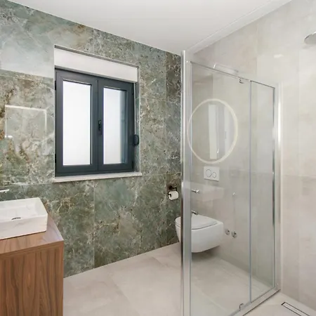 Luxury Sabina With A View Of Villa