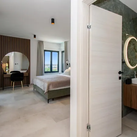 Luxury Sabina With A View Of - By Istrabook Vila