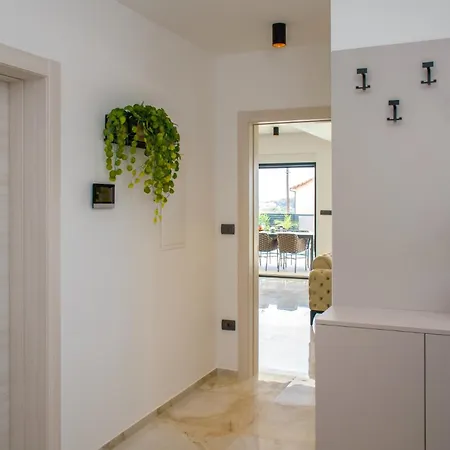 Vila Luxury Sabina With A View Of - By Istrabook *