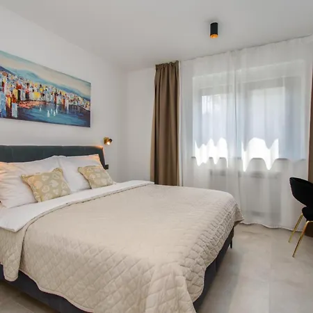 Vila Luxury Sabina With A View Of - By Istrabook *