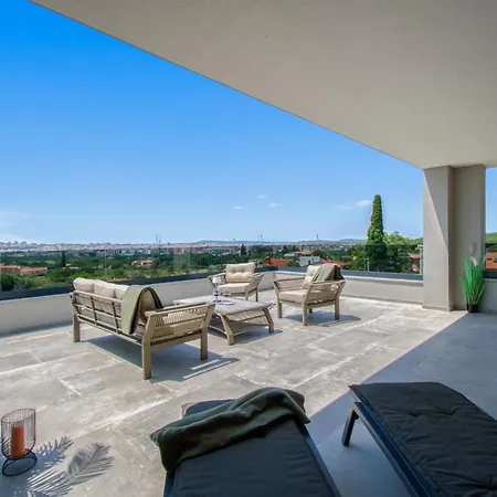 Luxury Sabina With A View Of Pula