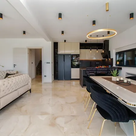 Luxury Sabina With A View Of *