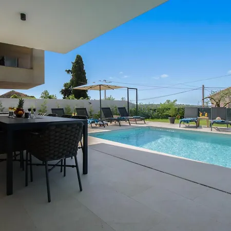 Luxury Sabina With A View Of *